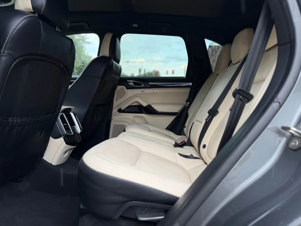 2016 Porsche 958 Cayenne - Image 14 of 19