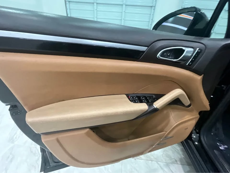 2016 Porsche 958 Cayenne - Image 13 of 20