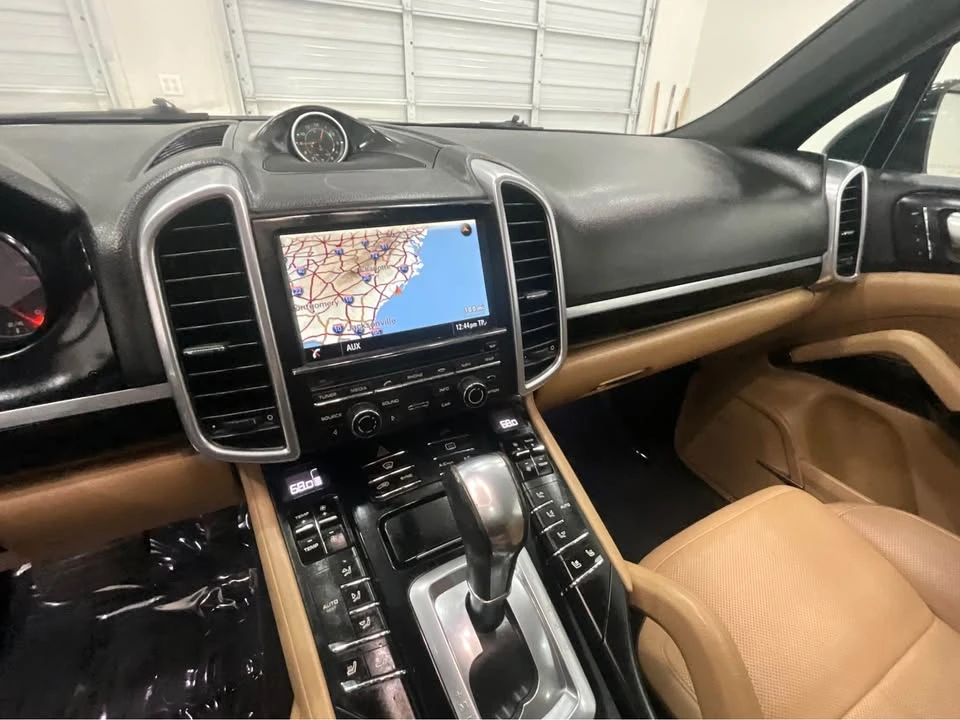 2016 Porsche 958 Cayenne - Image 17 of 20