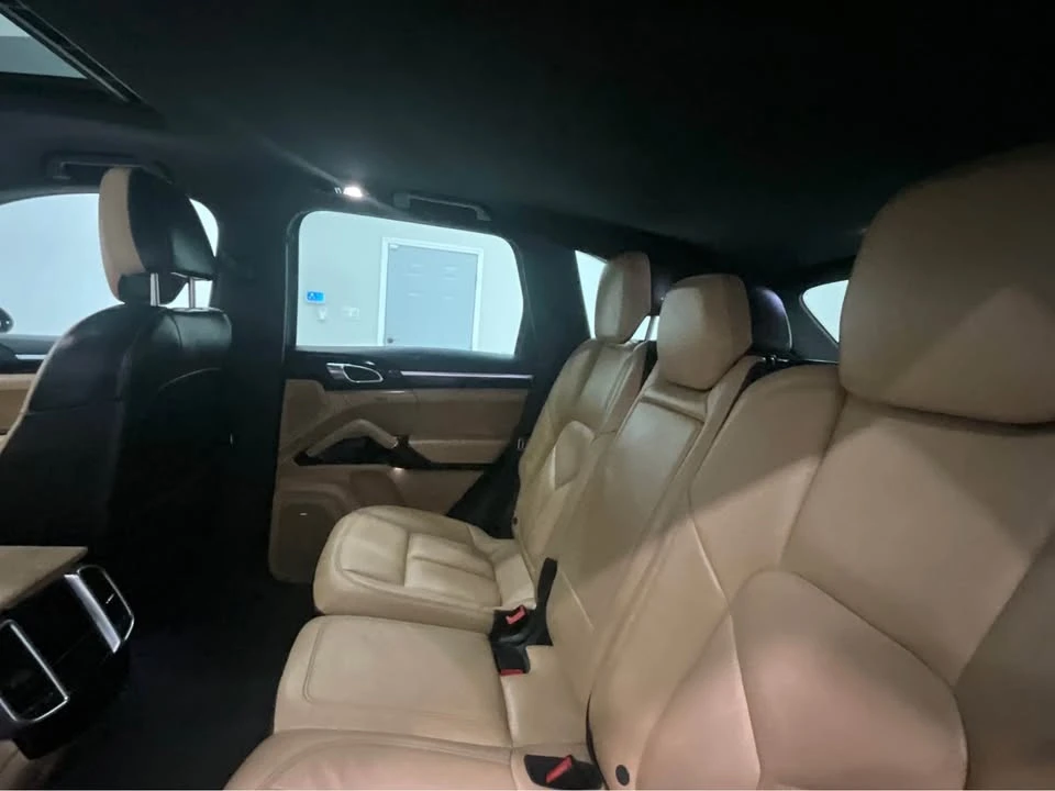 2016 Porsche 958 Cayenne - Image 15 of 20