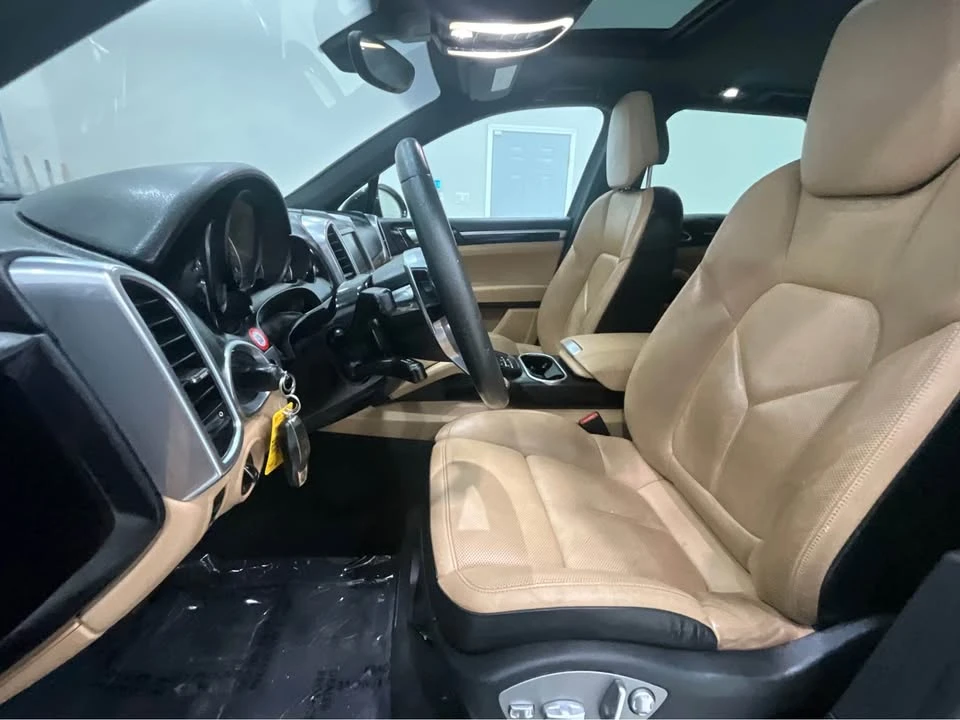 2016 Porsche 958 Cayenne - Image 9 of 20