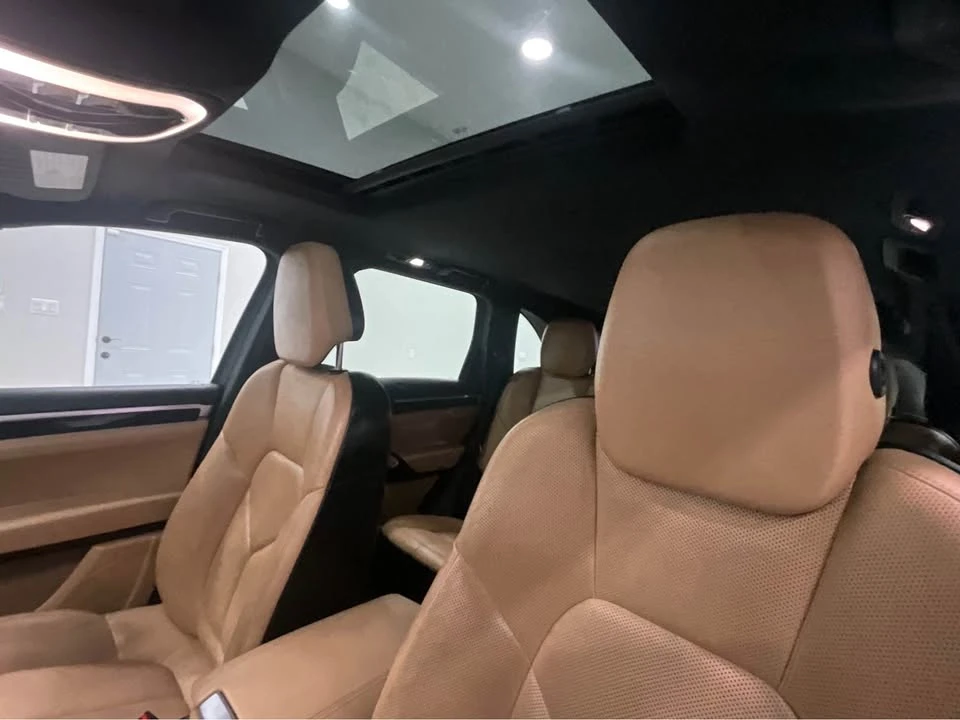 2016 Porsche 958 Cayenne - Image 11 of 20