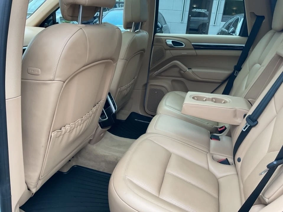 2016 Porsche 958 Cayenne - Image 13 of 20