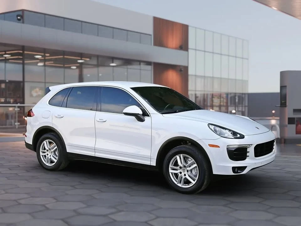 2016 Porsche 958 Cayenne - Image 8 of 20