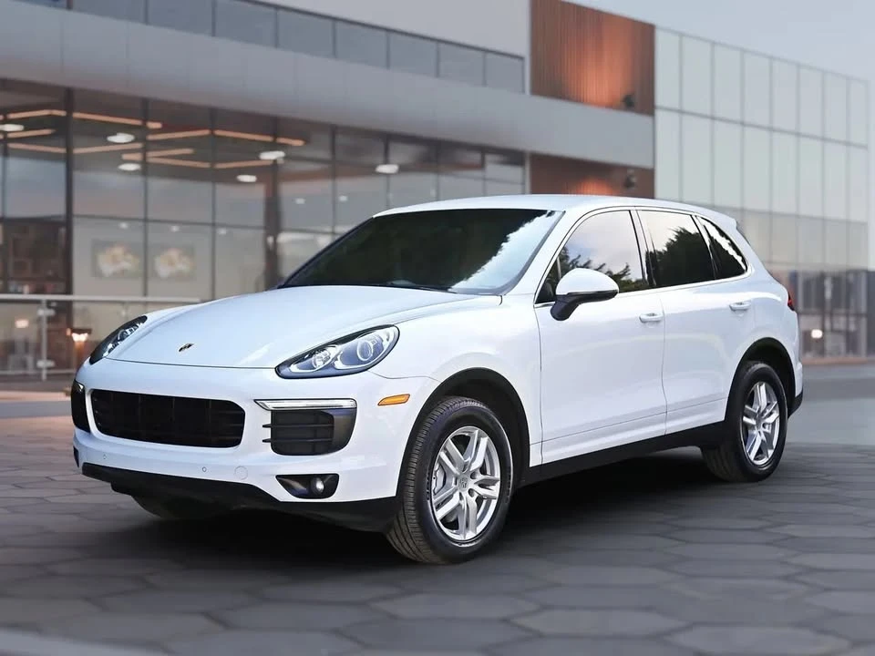2016 Porsche 958 Cayenne - Image 2 of 20