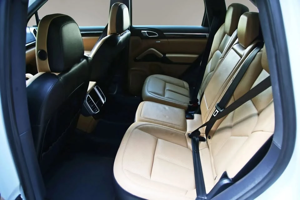 2016 Porsche 958 Cayenne - Image 18 of 20
