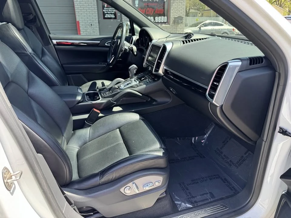 2016 Porsche 958 Cayenne - Image 12 of 20