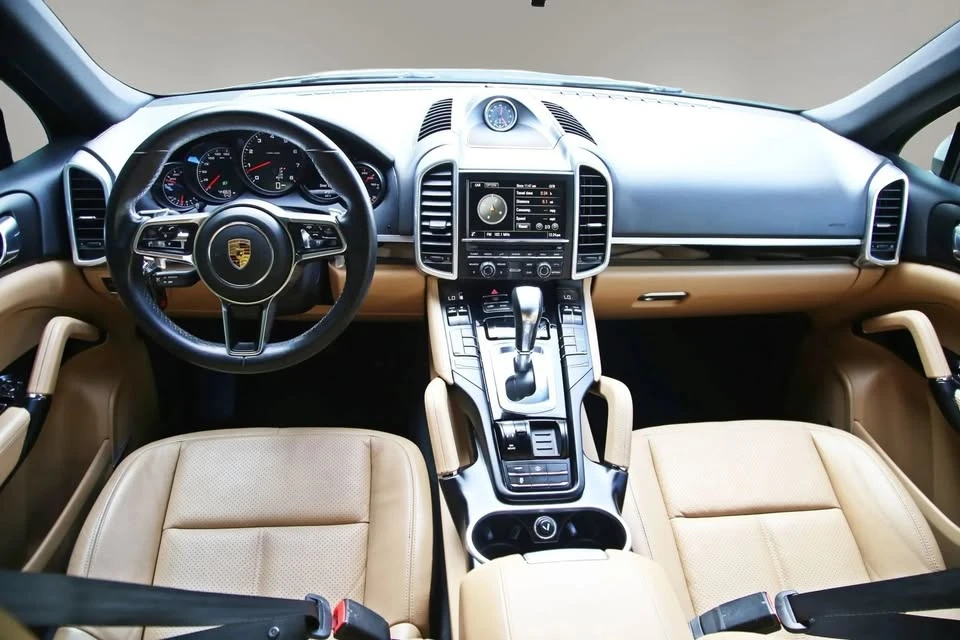 2016 Porsche 958 Cayenne - Image 16 of 20
