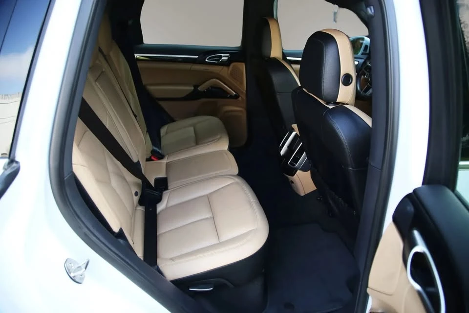 2016 Porsche 958 Cayenne - Image 19 of 20