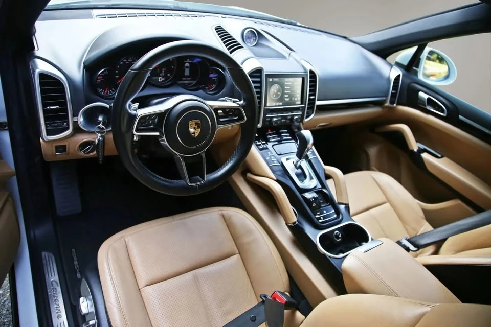 2016 Porsche 958 Cayenne - Image 15 of 20