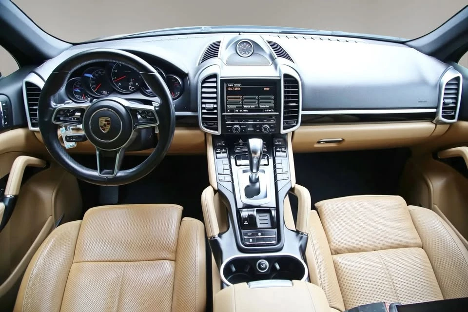 2016 Porsche 958 Cayenne - Image 11 of 20