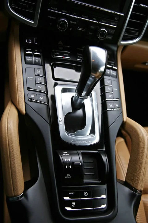 2016 Porsche 958 Cayenne - Image 15 of 20