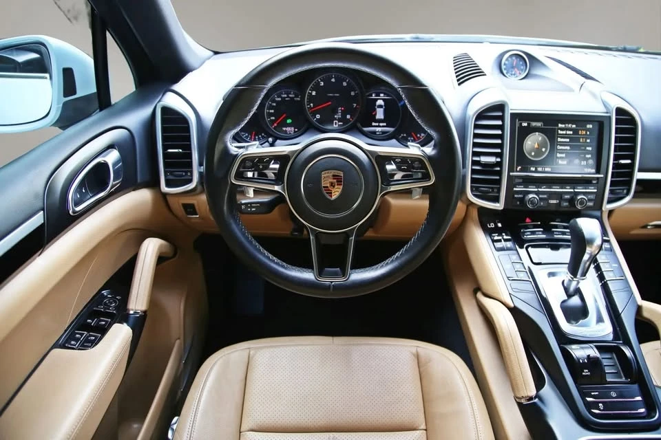 2016 Porsche 958 Cayenne - Image 10 of 20