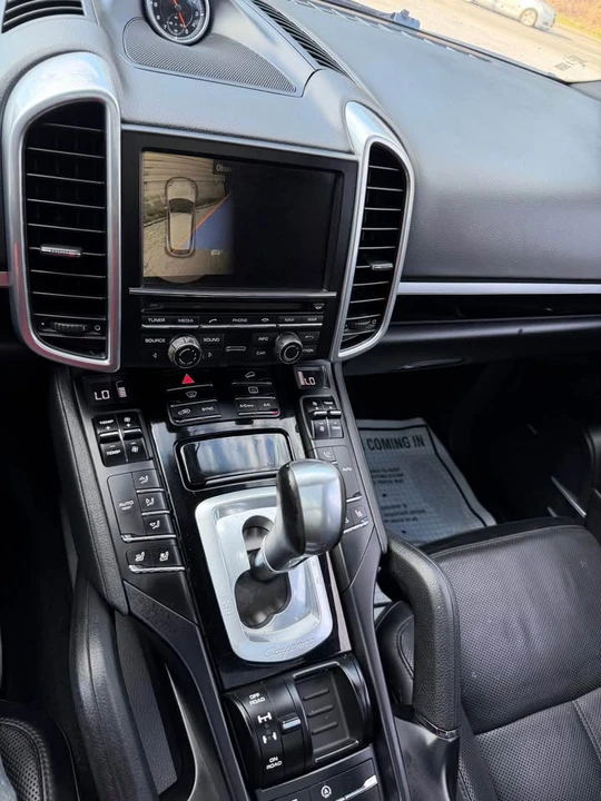 2016 Porsche 958 Cayenne - Image 9 of 19