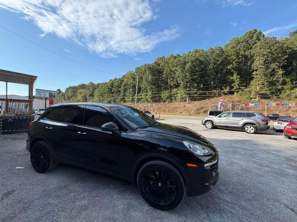 2016 Porsche 958 Cayenne - Image 16 of 19