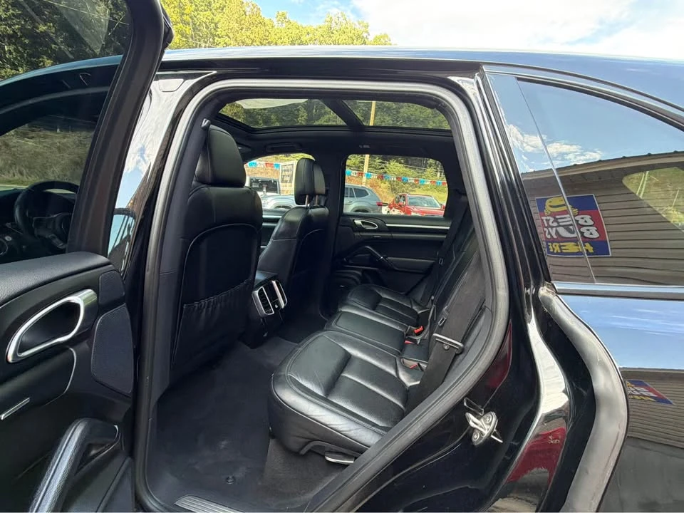 2016 Porsche 958 Cayenne - Image 12 of 19