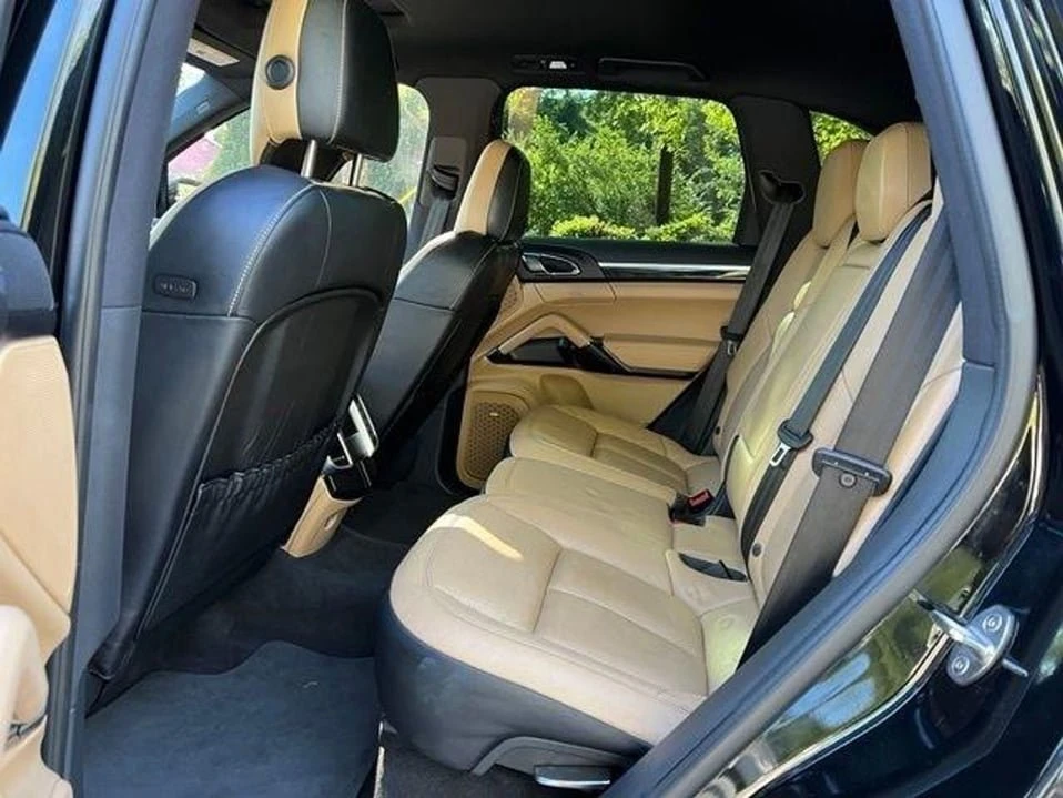 2016 Porsche 958 Cayenne - Image 16 of 20