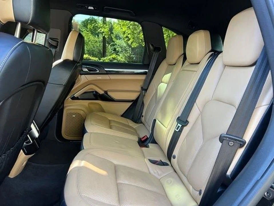 2016 Porsche 958 Cayenne - Image 17 of 20