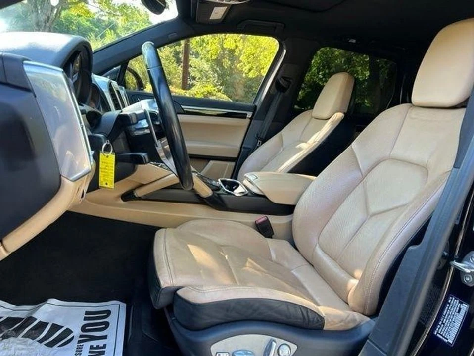 2016 Porsche 958 Cayenne - Image 13 of 20