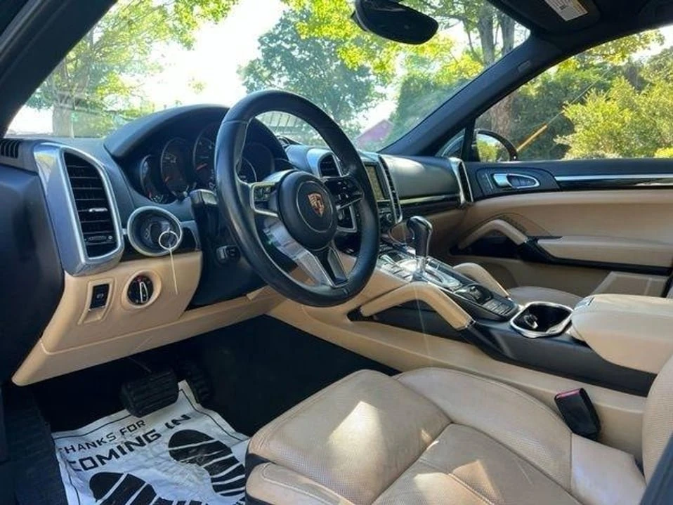 2016 Porsche 958 Cayenne - Image 11 of 20