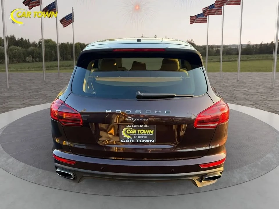 2016 Porsche 958 Cayenne - Image 10 of 20