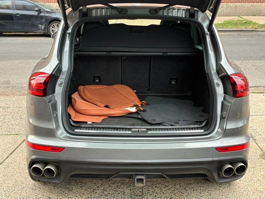 2016 Porsche 958 Cayenne - Image 7 of 17