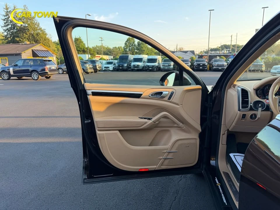 2016 Porsche 958 Cayenne - Image 18 of 20