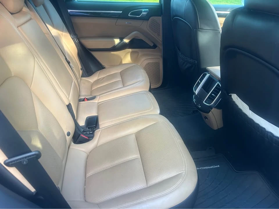 2016 Porsche 958 Cayenne - Image 4 of 8