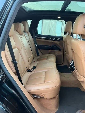 2016 Porsche 958 Cayenne - Image 16 of 20