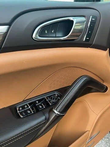 2016 Porsche 958 Cayenne - Image 8 of 20