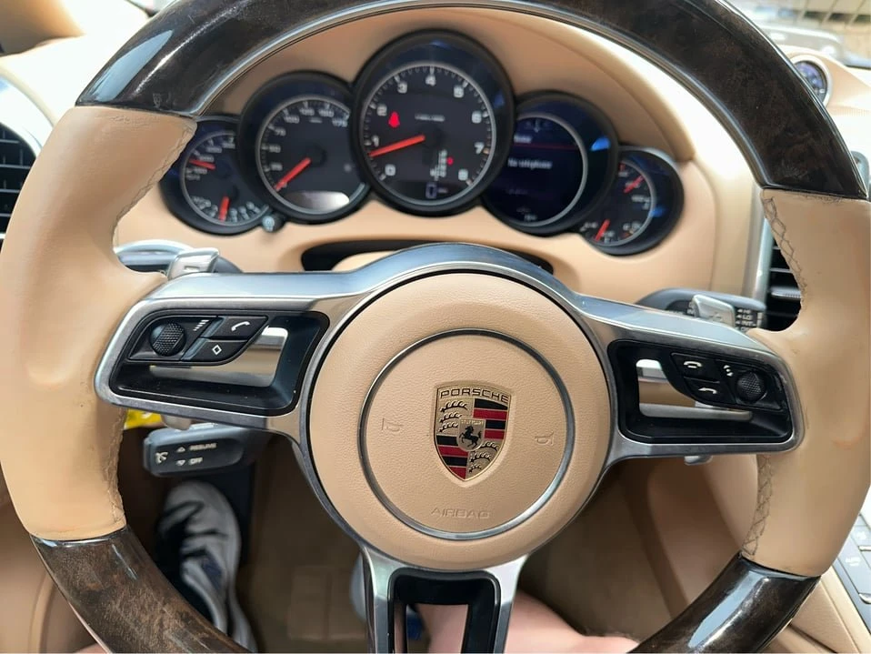 2016 Porsche 958 Cayenne - Image 17 of 20