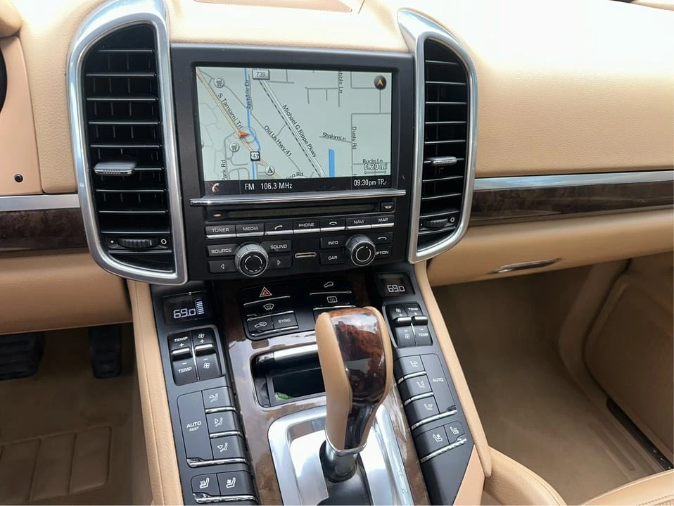 2016 Porsche 958 Cayenne - Image 14 of 20