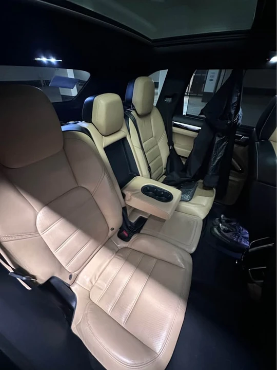 2016 Porsche 958 Cayenne - Image 8 of 8