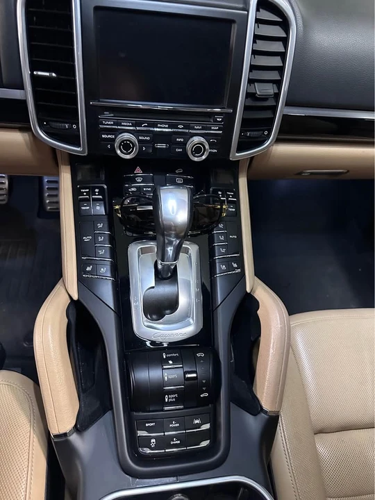2016 Porsche 958 Cayenne - Image 6 of 8