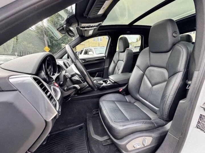 2016 Porsche 958 Cayenne - Image 5 of 8