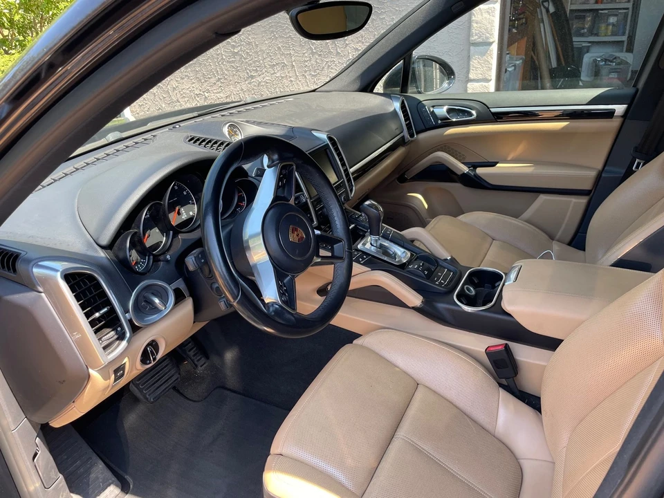 2016 Porsche 958 Cayenne - Image 3 of 7