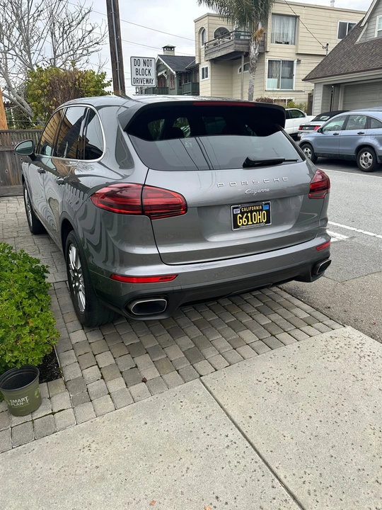 2016 Porsche 958 Cayenne - Image 2 of 16