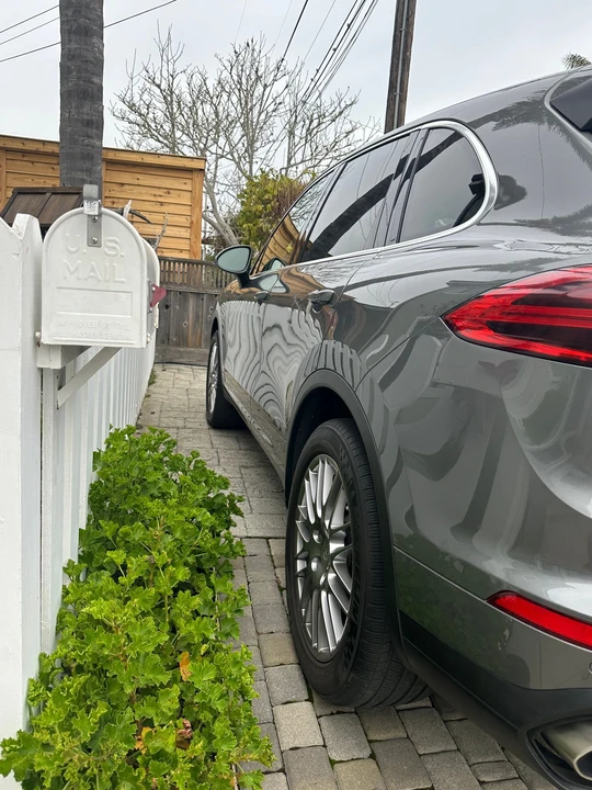 2016 Porsche 958 Cayenne - Image 3 of 16