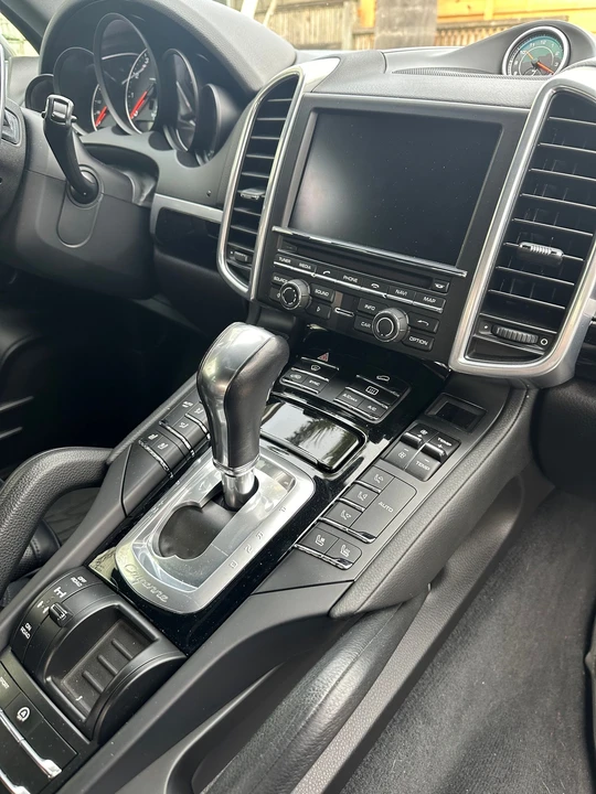 2016 Porsche 958 Cayenne - Image 10 of 16