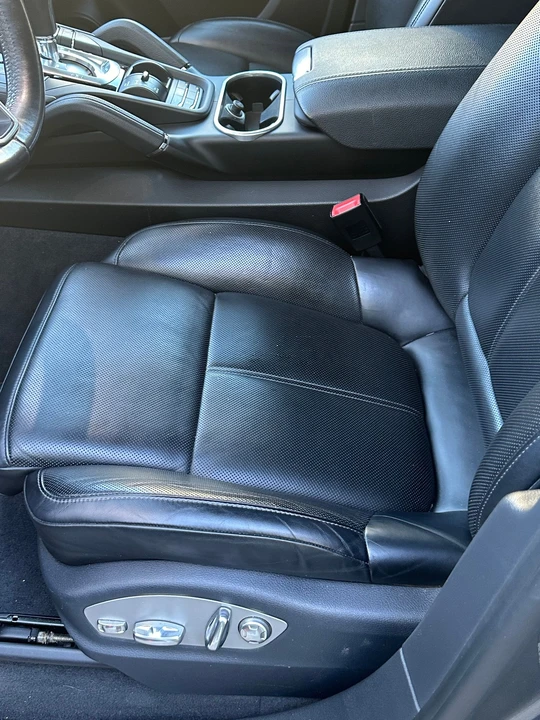 2016 Porsche 958 Cayenne - Image 12 of 16