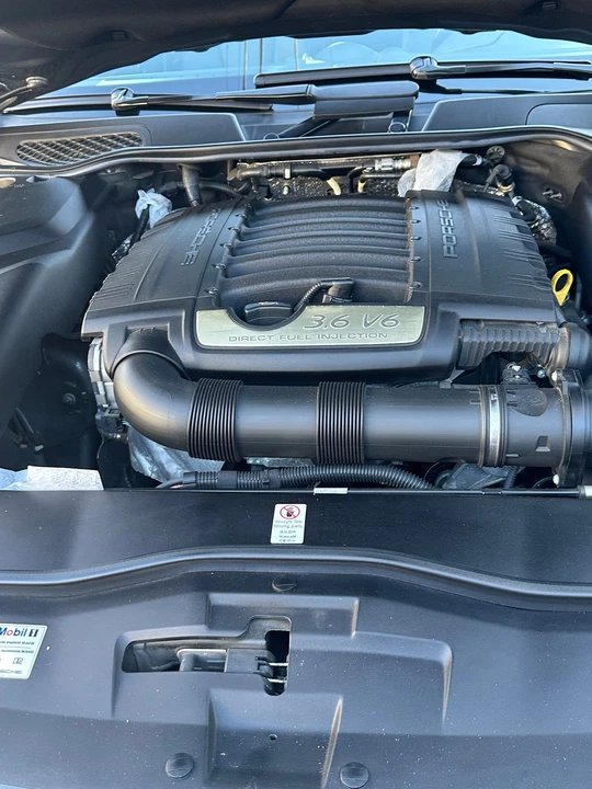 2016 Porsche 958 Cayenne - Image 13 of 16