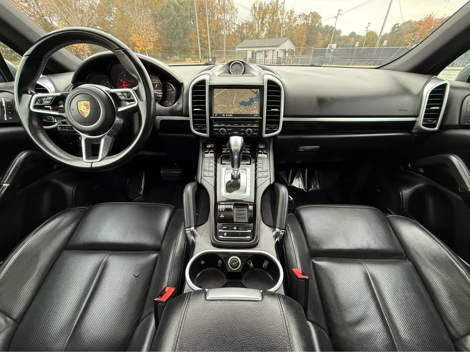 2016 Porsche 958 Cayenne - Image 11 of 12