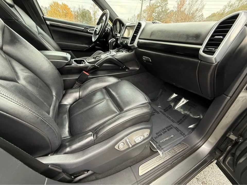 2016 Porsche 958 Cayenne - Image 10 of 12