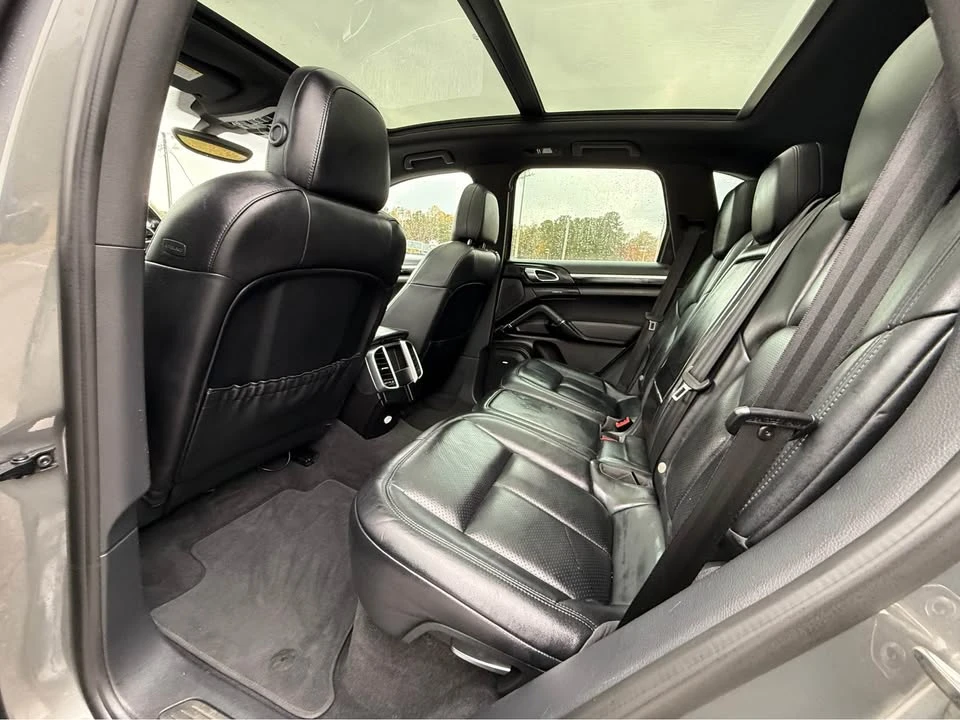 2016 Porsche 958 Cayenne - Image 8 of 12