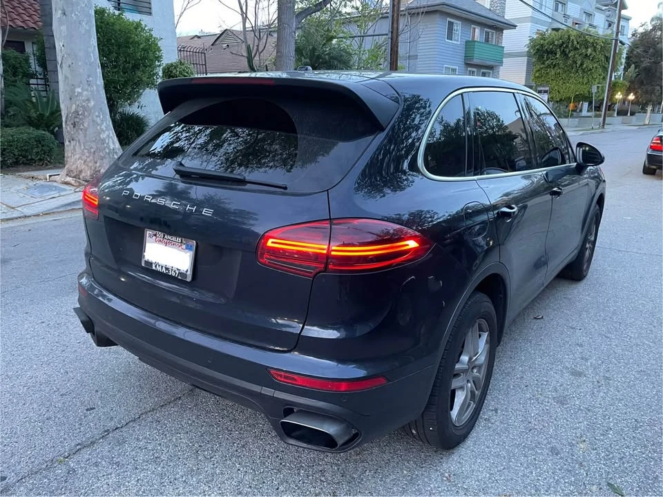 2016 Porsche 958 Cayenne - Image 5 of 9