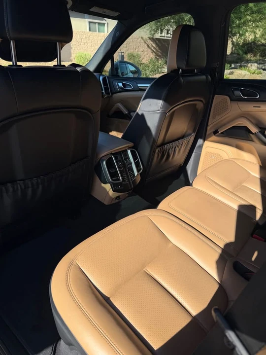 2016 Porsche 958 Cayenne - Image 9 of 16