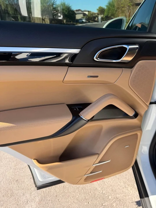 2016 Porsche 958 Cayenne - Image 8 of 16