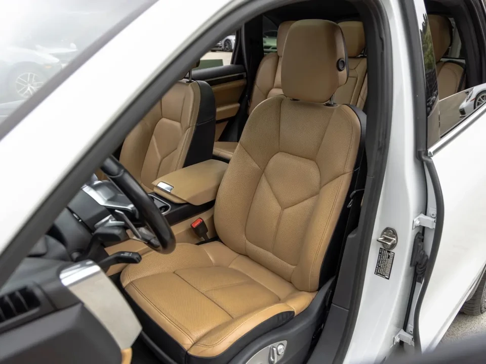 2016 Porsche 958 Cayenne - Image 5 of 5