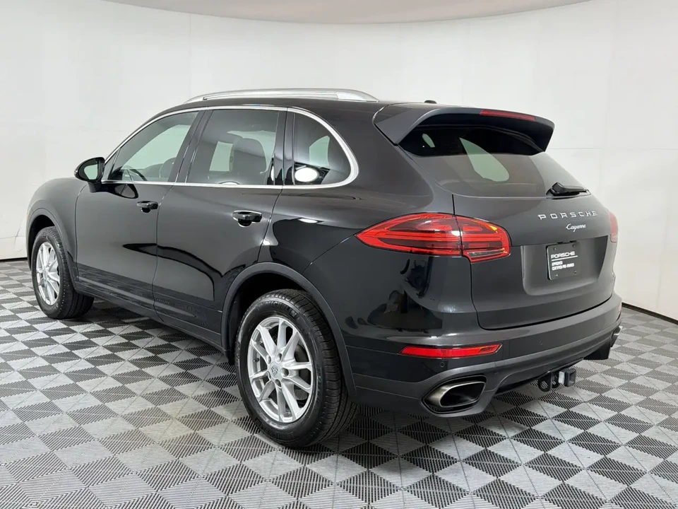 2016 Porsche 958 Cayenne - Image 3 of 5