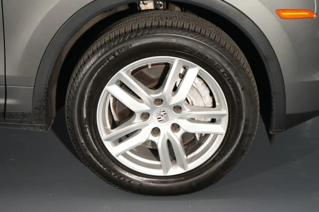 2016 Porsche - Image 22 of 31